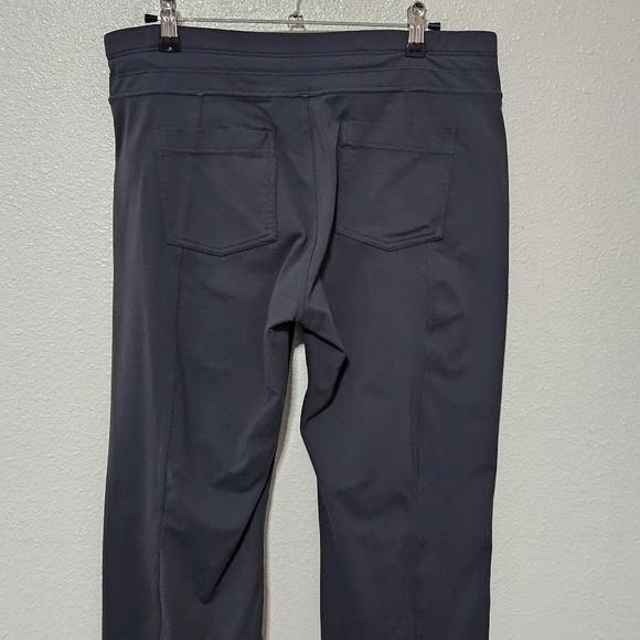 Athleta full length wide leggings with sinched bottoms size medium - Picture 6 of 16